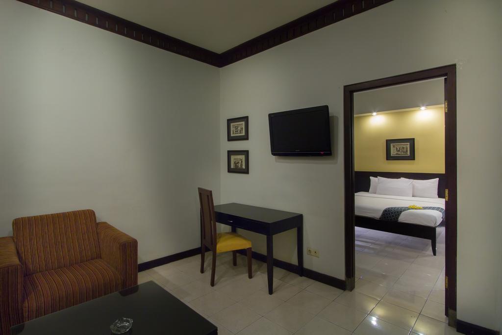 Hotel Quirin Semarang Quarto foto