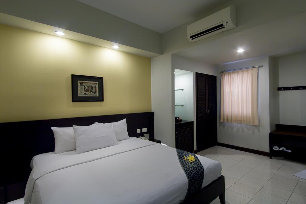 Hotel Quirin Semarang Quarto foto